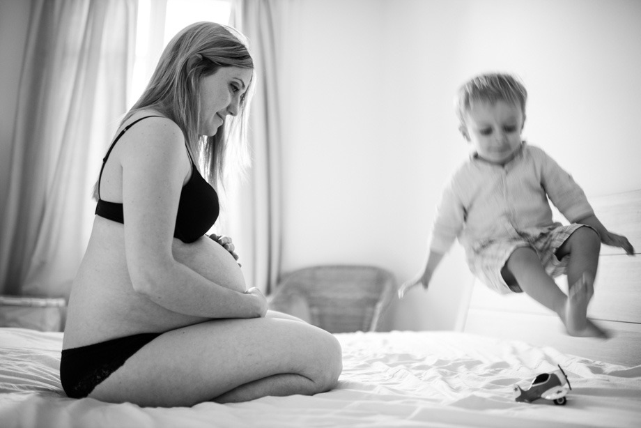 9 months pregnany portrait