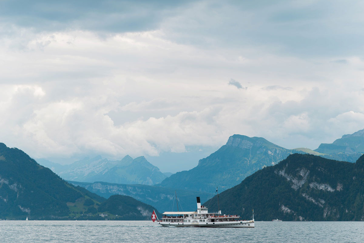 Wedding in Luzern Lake